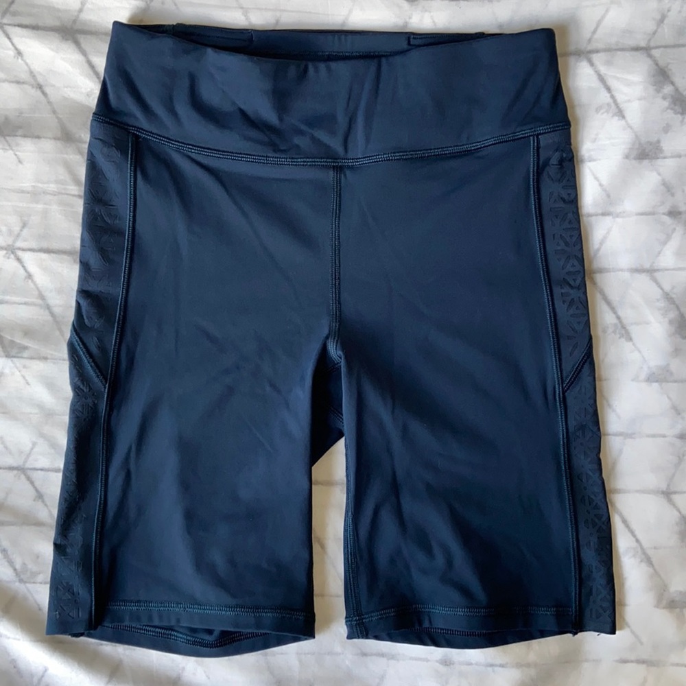 Navy blue Lululemon biker shorts